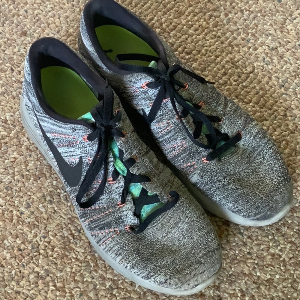 Nike lunar epic size 14